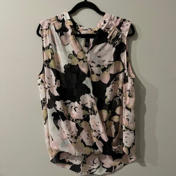 INC International Concepts Women's V Neck Plus Size 18 Floral Top. - Picture 1 of 9